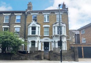 Exterior - Cozy Studio in the Heart of Camden Town – Peaceful & Central (London)