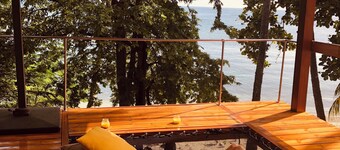 Petit Paradis Lodge private beach, deck 70 m² & kayaks Pointe-Noire