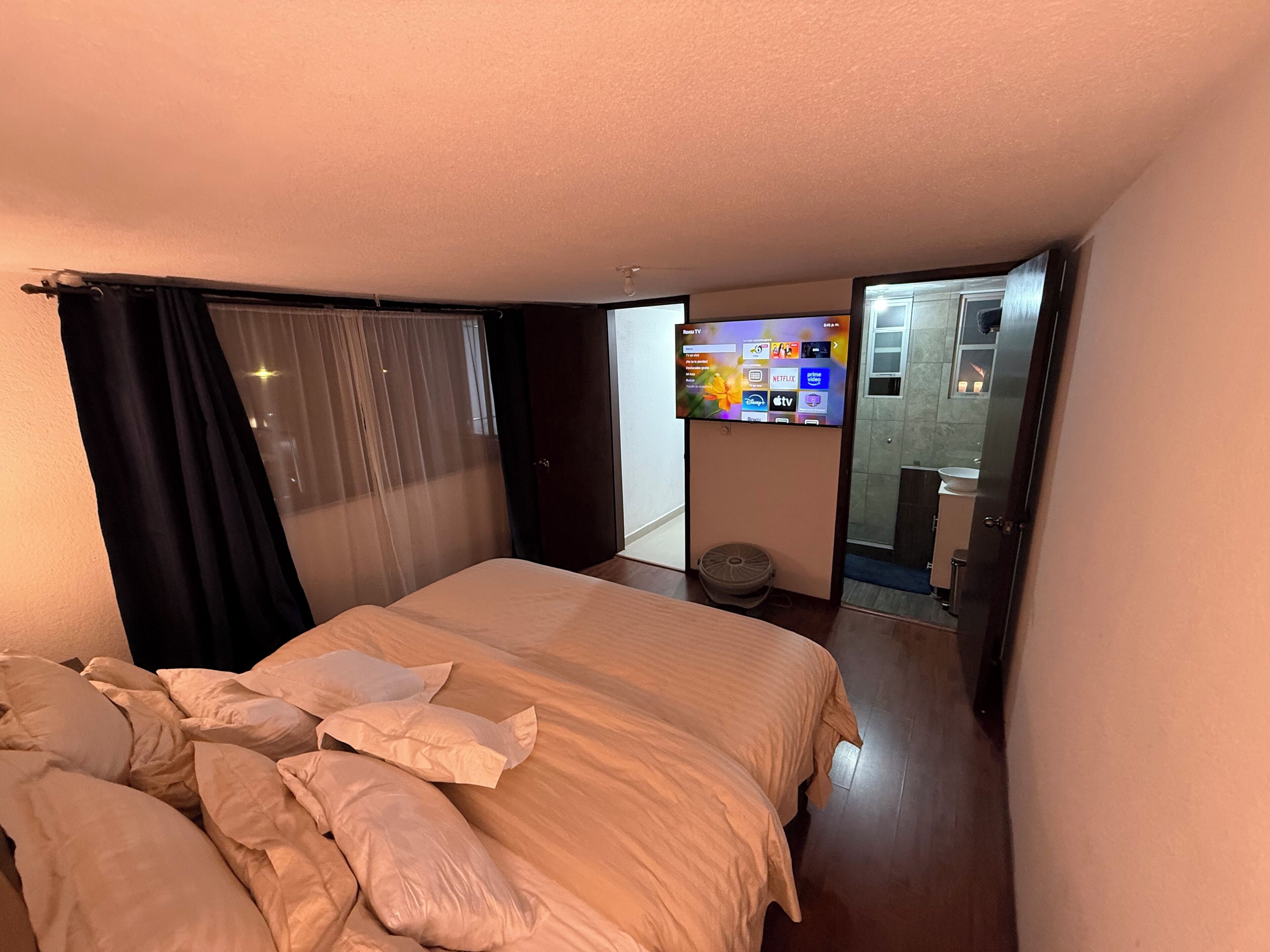 3 chambres, coffres-forts dans les chambres, bureau