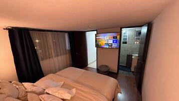 3 chambres, coffres-forts dans les chambres, bureau