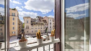 Luxury-Apartment, Balkon, Stadtblick | Fassade der Unterkunft