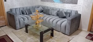 Smart TV - Comfortable modern apartment in mohammedia (Mohammedia)