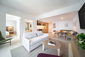 Living area - Skyline Residences Three Bedroom Four Beds with Kitchen & Balcony (Miami)