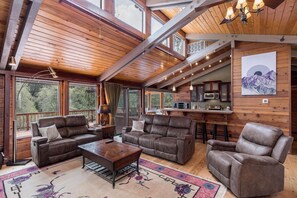 Smart TV, chimenea, reproductor de DVD y tenis de mesa