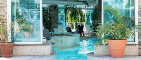 Piscine couverte, piscine extérieure