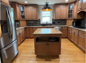 Private kitchen - Marvelous Well Appointed 5-bedroom house near Quail Hollow Club (Charlotte)