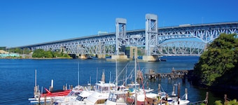 Chic Groton Studio • Cozy and Modern. Close to Casinos, Navy Base, Mystic & More