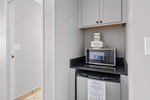 Interior - Exclusive 1BR retreat w/ beach access (Miramar Beach)