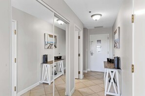 Interior - Exclusive 1BR retreat w/ beach access (Miramar Beach)