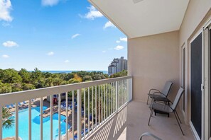 Property grounds - Exclusive 2BR Condo with Beach Access (Miramar Beach)