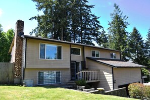 Exterior - Delightful 3-bedroom house in Auburn perfect for your getaway (Auburn)