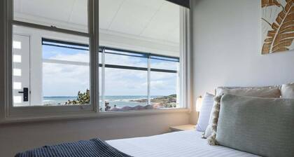 Coastal Luxury with Bass Strait Views