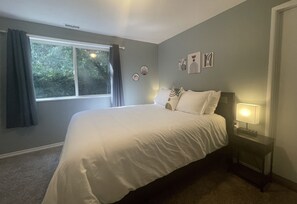 2 slaapkamers, een strijkplank/strijkijzer, wifi, beddengoed