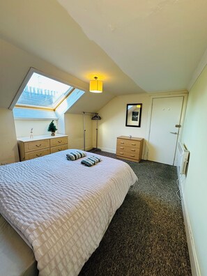 WiFi, bed sheets - The Nest Retreat (Glasgow)