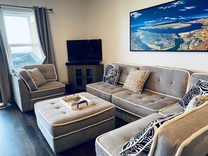 TV - A29-2bedroom condo in charming Crescent Bar 30 Minutes Gorge U Can Book Shuttle (Quincy)