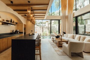 Fernseher, Stereoanlage