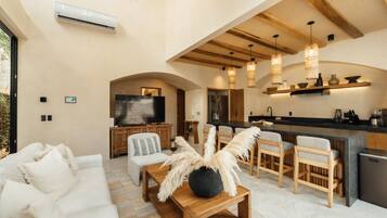 Fernseher, Stereoanlage