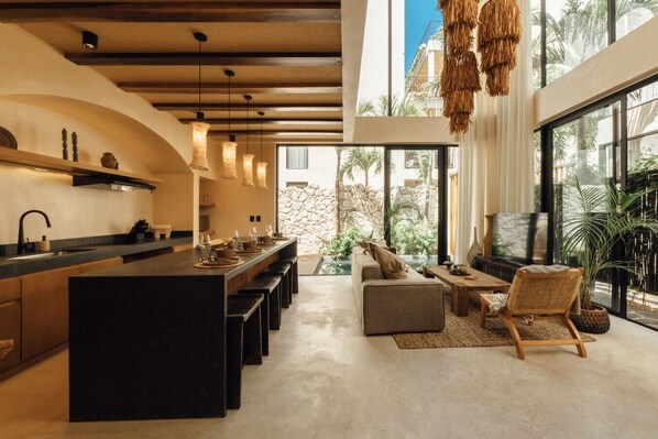 Interior - Deluxe Villa, 8 Guests,Double Priv.Pools Concierge (Tulum)