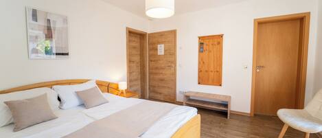 Comfort Double Room | Soundproofing, WiFi (free)
