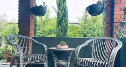 Towncottage Tenterfield Stay with Scenic Views