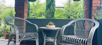 Towncottage Tenterfield Stay with Scenic Views