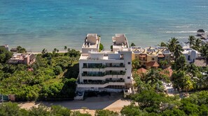 Exterior - Beachfront 2BR Condo in Bahía Tankah, Tulum (Tulum Municipality)