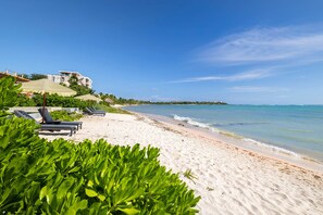 Beach - Beachfront 2BR Condo in Bahía Tankah, Tulum (Tulum Municipality)