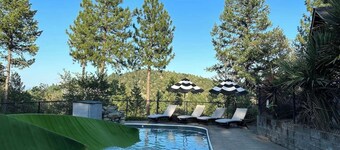 Jacksonville Mountain Retreat