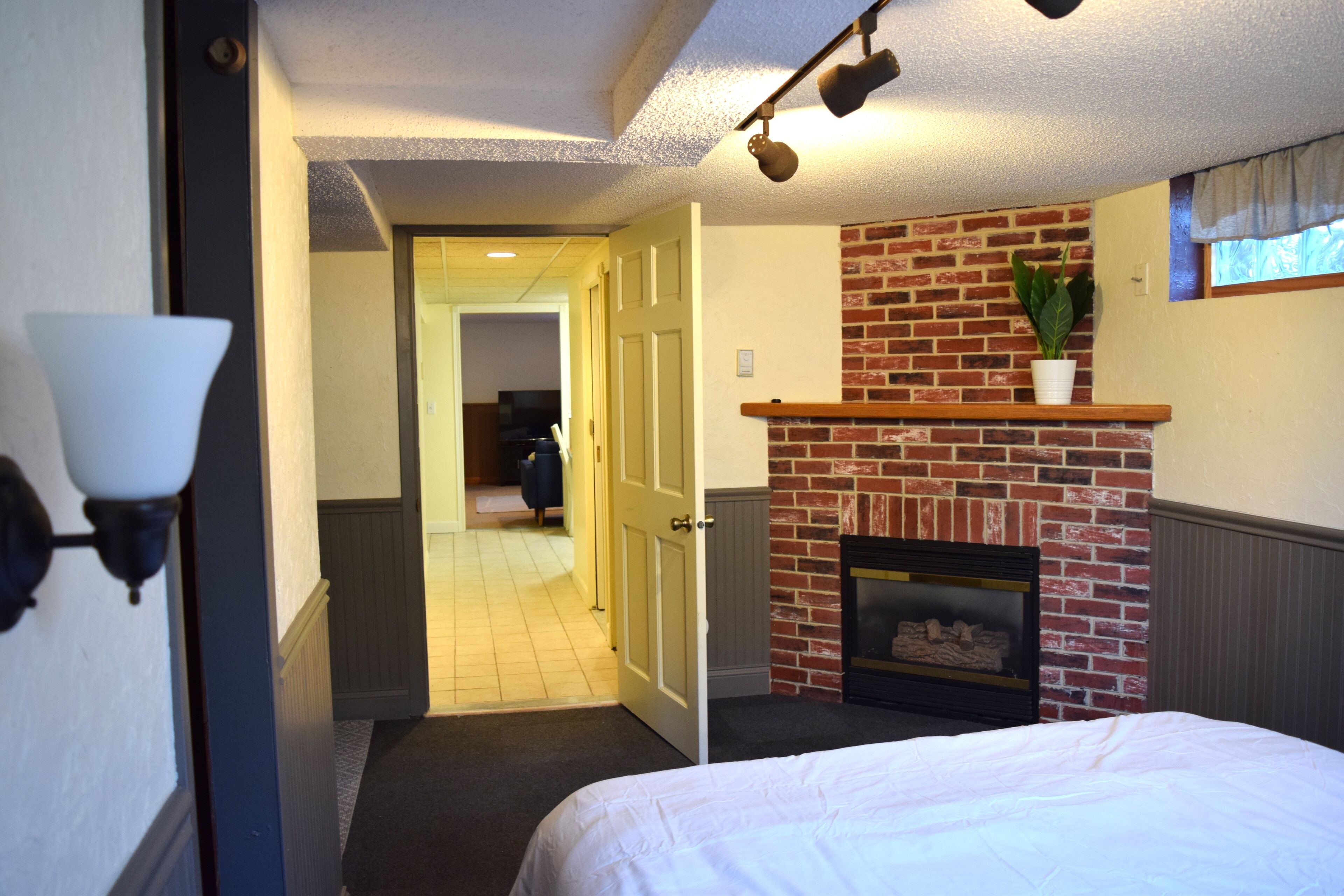 1 bedroom, desk, iron/ironing board, free WiFi
