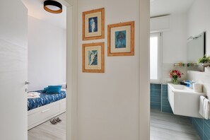 Hair dryer, towels - MonnaLisa - Mareri apartments (Arma di Taggia)