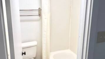 Classic enkelrum | Badrum | Handdukar och toalettpapper