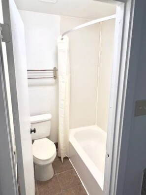 Classic Single Room | Bathroom