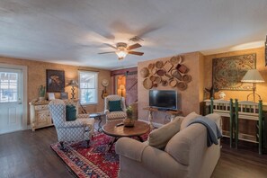TV
