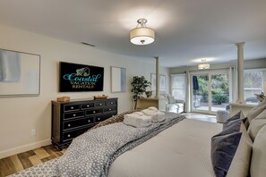 Iron/ironing board, free WiFi, bed sheets - Spacious 4BR home in Sea Pines, Hilton Head Island, sleeps 10 comfortably. (Hilton Head Island)