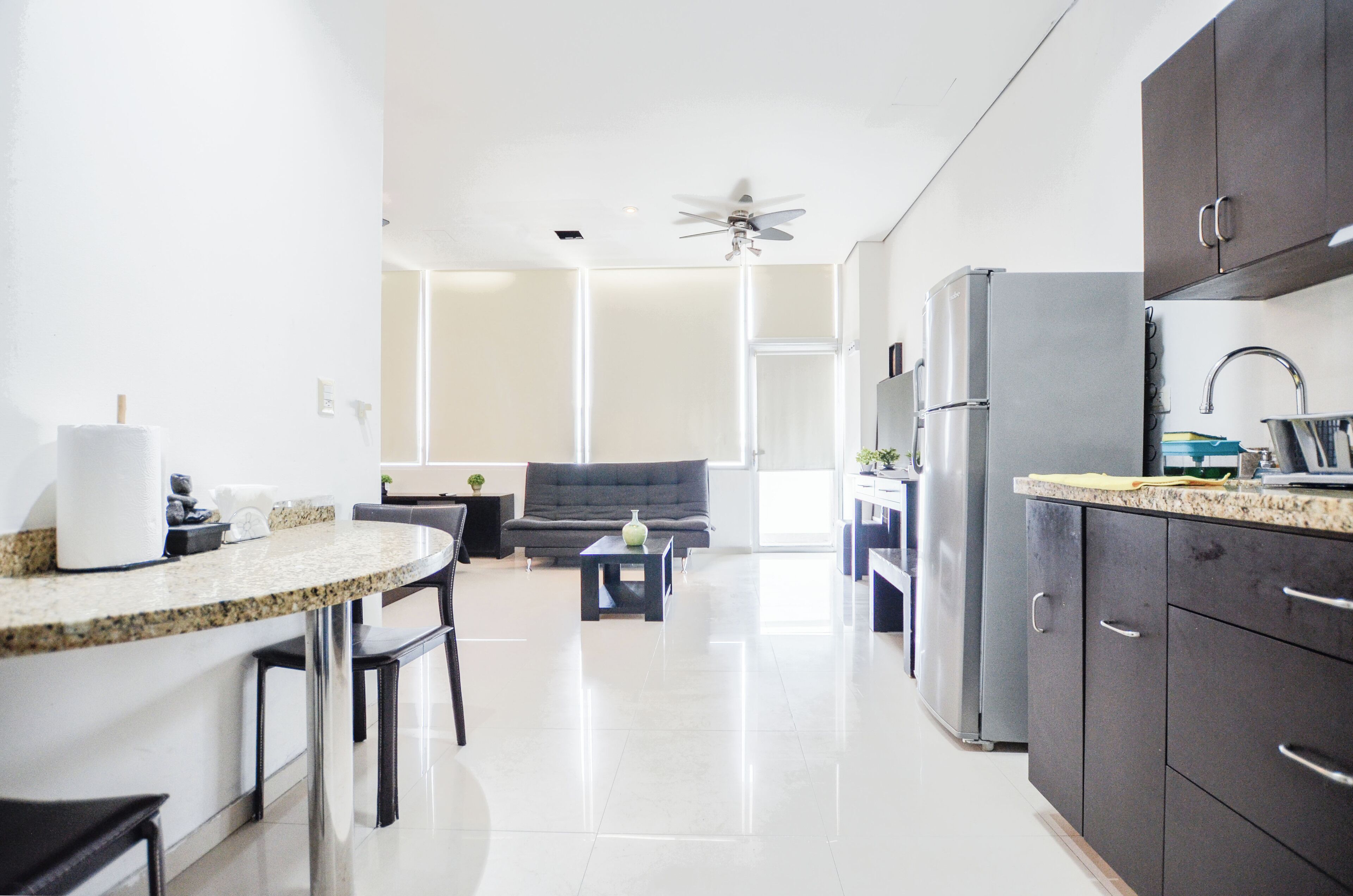 สตูดิโอ, ระเบียง, วิวเมือง | ครัวส่วนตัว | เครื่องชงกาแฟ/ชา