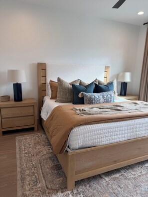 5 bedrooms, iron/ironing board, internet, bed sheets - Sol Haven Washington, Utah (Washington)