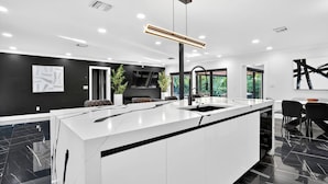 Unclassified image, 4 of 51, button - Coral Lane by Rove Travel Heated Pool & BBQ (Fort Lauderdale)