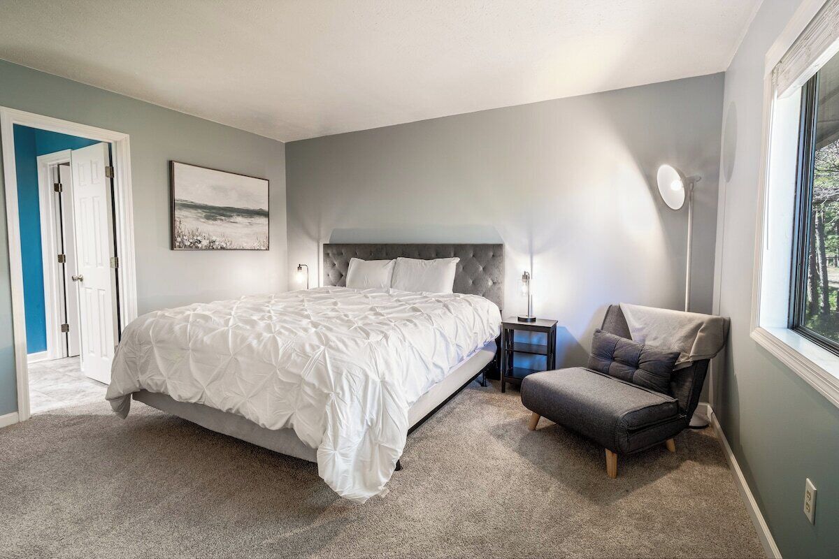 Apartment (2 Bedrooms) | 2 bedrooms, iron/ironing board, bed sheets