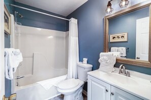 Interior - Cypress Bay Ee15 (Little River)