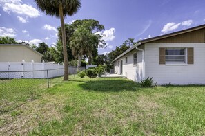 House (2 Bedrooms) | Interior - Coquina Cabana With Fenced Yard and Adorable Decor (Daytona Beach)