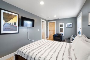 公寓 (2 Bedrooms) | 2 間臥室、 筆電工作空間、熨斗/熨衣板、床單