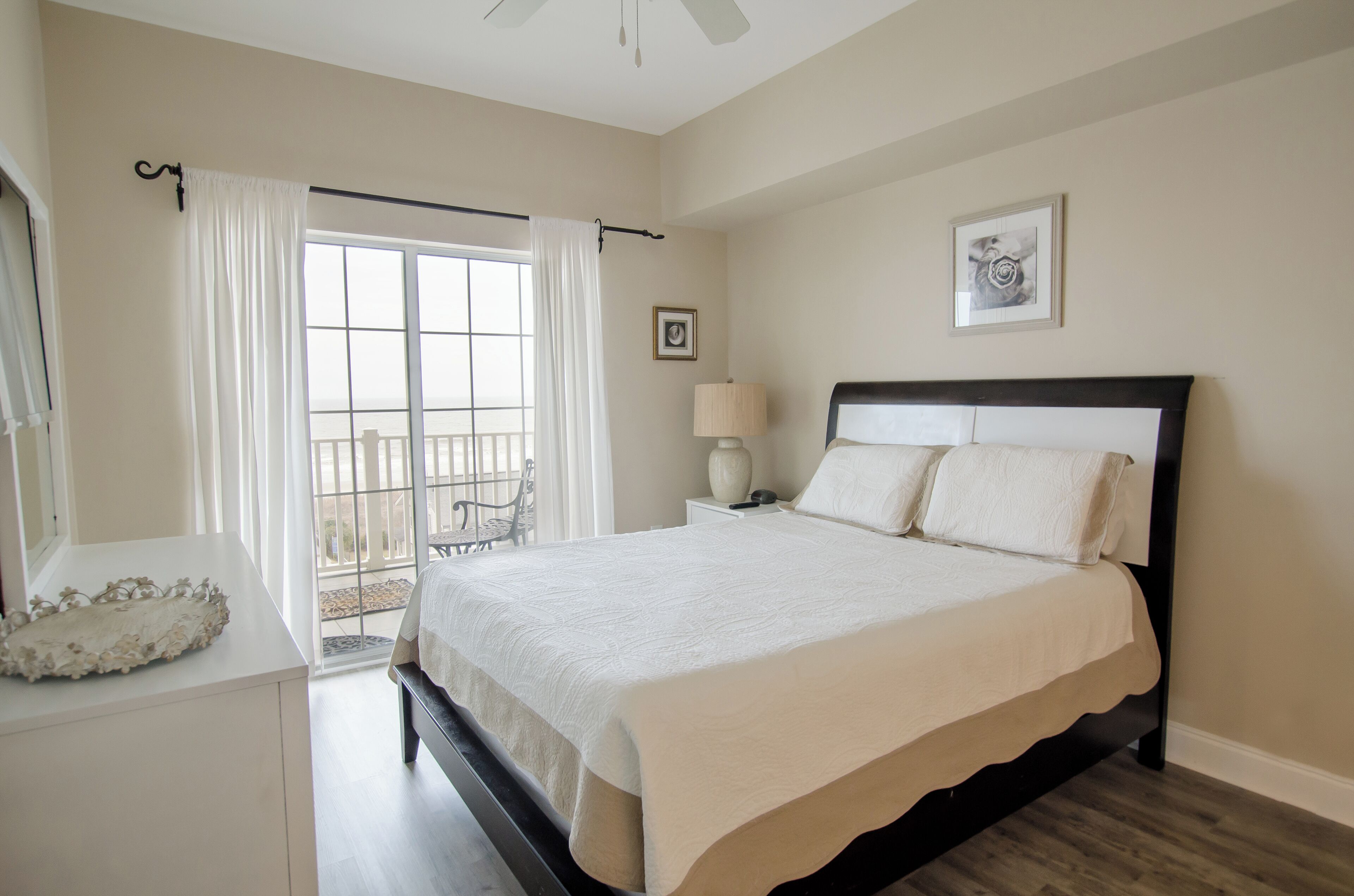 Apartment (5 Bedrooms) | 5 bedrooms, laptop workspace, iron/ironing board, bed sheets