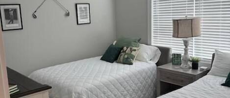 Apartment (3 Bedrooms) | 3 bedrooms, iron/ironing board, bed sheets