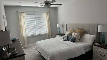 Apartment (3 Bedrooms) | 3 bedrooms, iron/ironing board, bed sheets