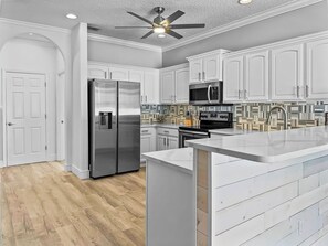 House (3 Bedrooms) | Private kitchen | Coffee/tea maker