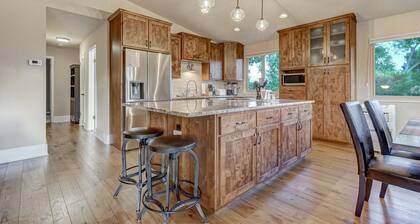 Colorado Retreat With Pikes Peak View