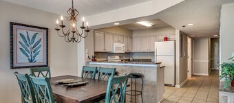 Crescent Shores N - 702