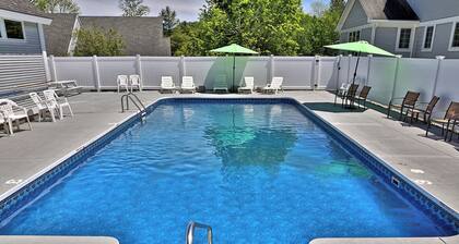 Cozy Studio Condo on the Bus Route