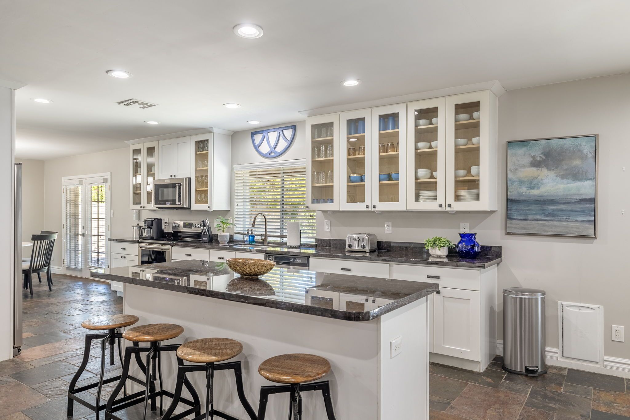 House (5 Bedrooms) | Private kitchen | Microwave, oven, stovetop, dishwasher