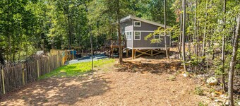 Cozy Beehive Treehouse